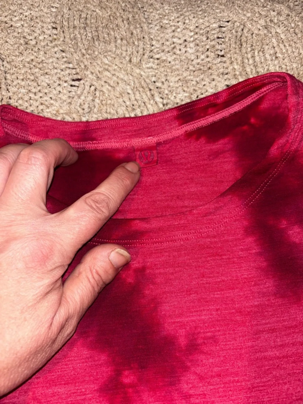 Lululemon Red Tie Dye Long Sleeve Shirt Reverse Dye Crewneck Size M/L - Picture 2 of 8